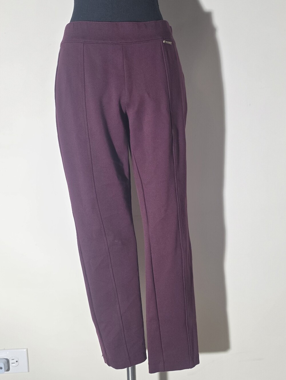 Anne Klein Women's Plum Straight-Leg Pants (Size 6)